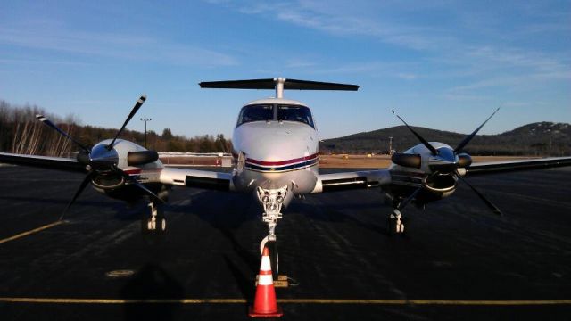 Beechcraft Super King Air 200 (N70AJ)