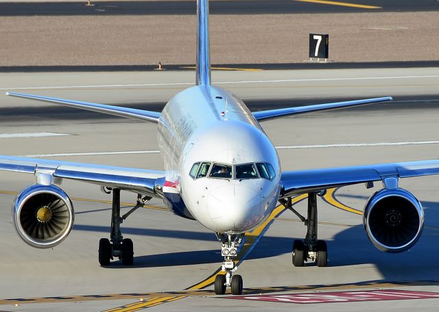 Boeing 757-200 (N910AW)