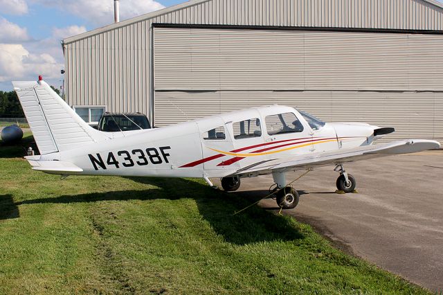 Piper Cherokee (N4338F)