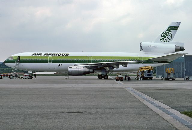 TU-TAM — - AIR AFRIQUE - MCDONNELL DOUGLAS DC-10-30 - REG TU-TAM (CN 46892) - PARIS ROISSY-CHARLES DE GAULLE FRANCE - LFPG 35MM SLIDE CONVERSION SCANNED AT 6400 DPI