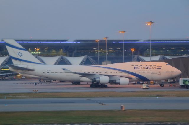 Boeing 747-400 (4X-ELA)