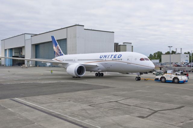 Boeing 787-8 (N20904) - 1st united dreamliner getting out of the painting hanger