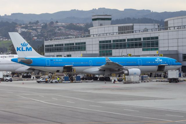 Airbus A330-200 (PH-AKA)