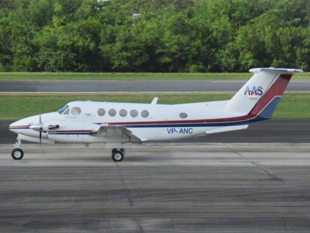 Beechcraft Super King Air 200 (VP-ANC)