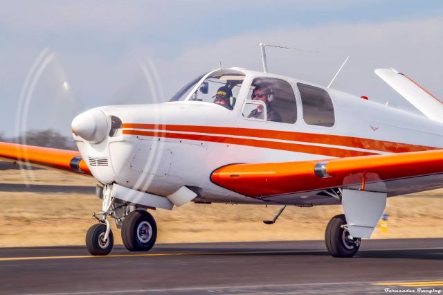 Beechcraft 35 Bonanza (N760B)