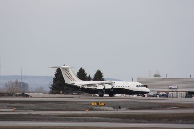 Avro Avroliner (RJ-85) (C-GSUI)