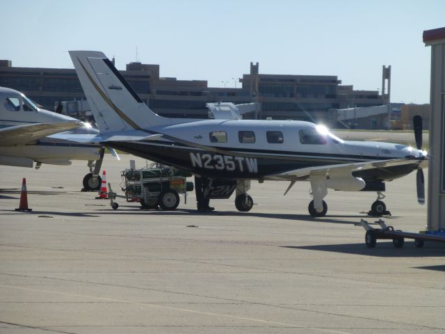 Piper Malibu Mirage (N235TW)