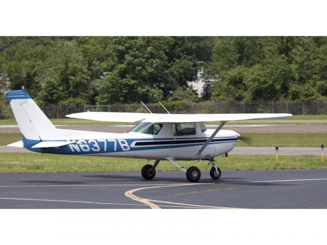 Cessna Skyhawk (N6377B)