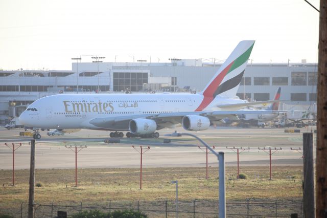 Airbus A380-800 (A6-EVC)