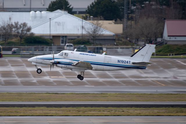 Beechcraft Airliner (N1924T)