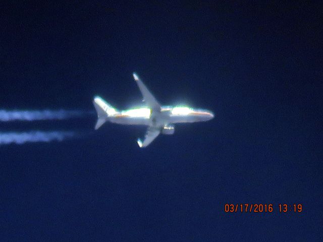 Boeing 737-800 (N868NN)