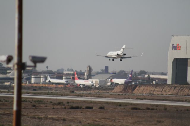 Hawker 800 (XA-AOV) - FINAL APPROACH 27 MMTJ