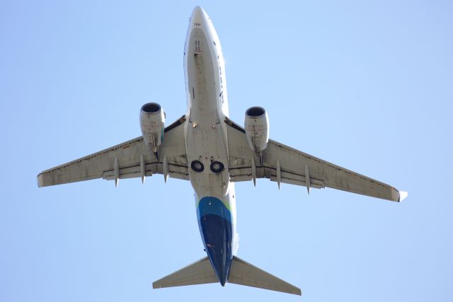 Boeing 737-700 (N644AS) - Walking the dog in the Mendenhall Wetlands.  This is Alaska flight 61 departing JNU