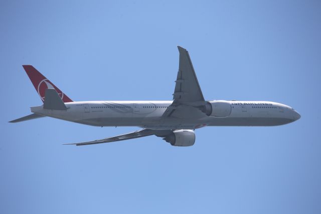 BOEING 777-300ER (TC-LJI)