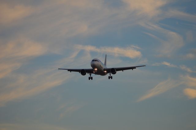 Airbus A319 (N901FR)