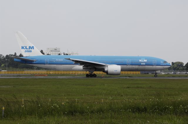 Boeing 777-200 (PH-BQN) - Departure at NRT Airport R/W16R on 2012/05/26 KLM Asia