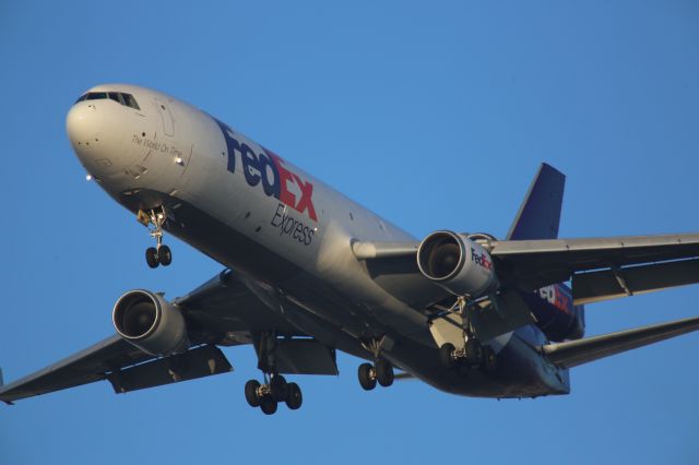 Boeing MD-11 (N645FE)