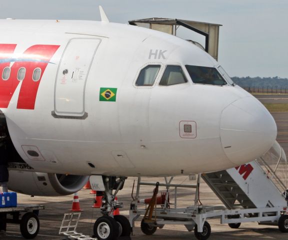 Airbus A320 (PR-MHK)