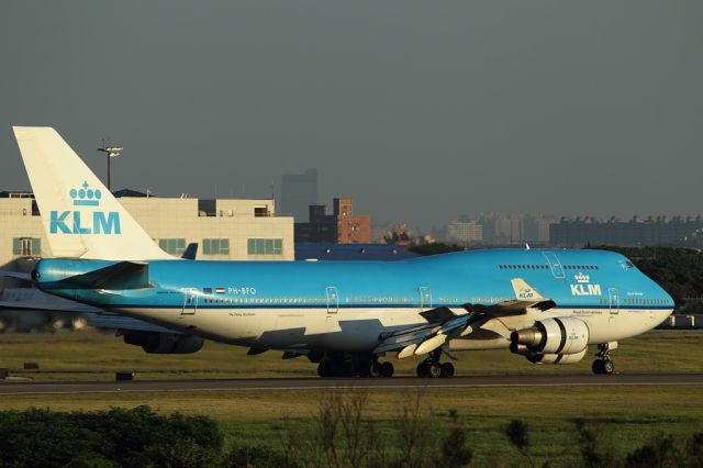 Boeing 747-400 (PH-BFO)