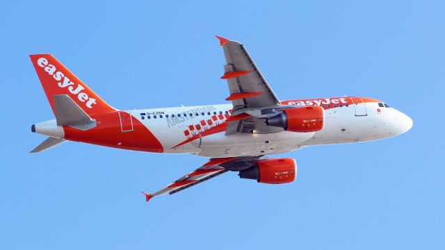 Airbus A319 (G-EZDN)