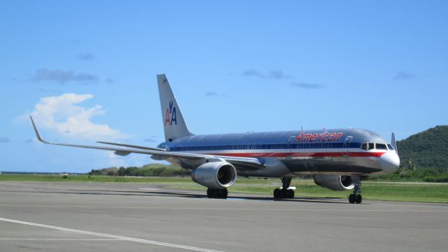 Boeing 757-200 (N676AN)