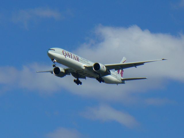 BOEING 777-300 (A7-BAL)