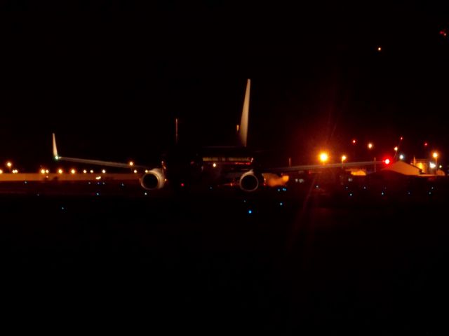Boeing 737-800 (9Y-MBJ)