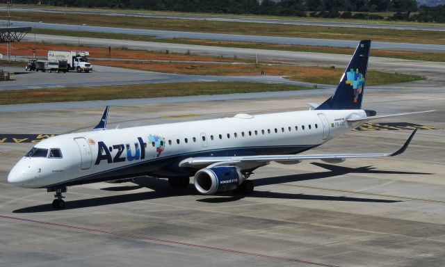 EMBRAER 195 (PR-AXX)