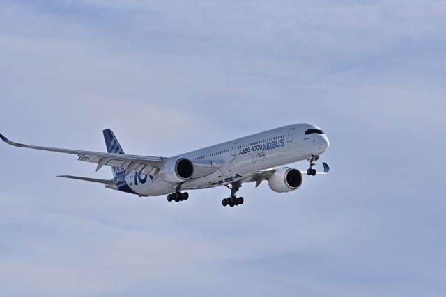 Airbus A350-900 (F-WMIL) - A350 1000 Landing rnwy 26 arriving for cold weather testing