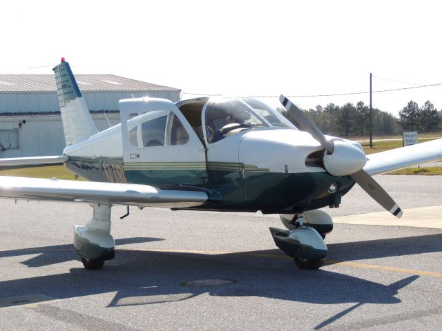 Piper Cherokee (N180E)