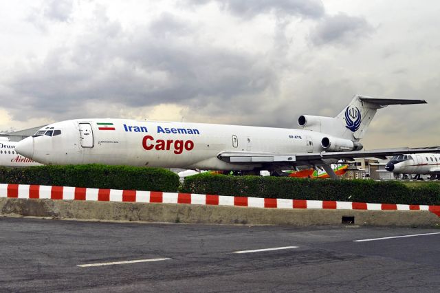 Boeing 727-100 (EP-ATQ)