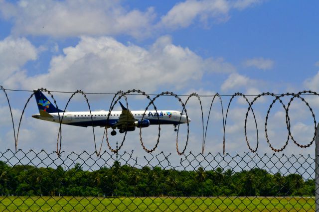 Embraer ERJ-190 (PR-AYH)