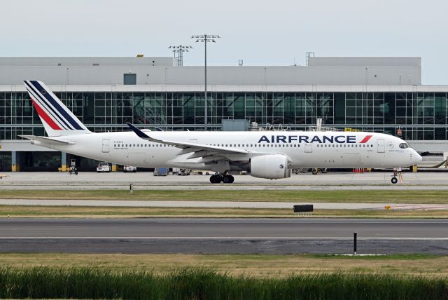 Airbus A350-900 (F-HTYJ)