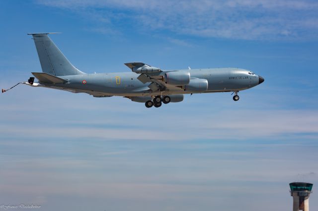 Boeing C-135B Stratolifter (F-UKCL)