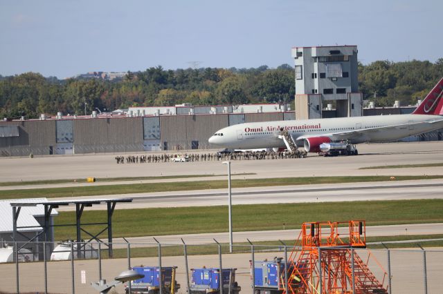 Boeing 777-200 (N846AX) - All aboard! Omni Air 777 chartered by US Army.