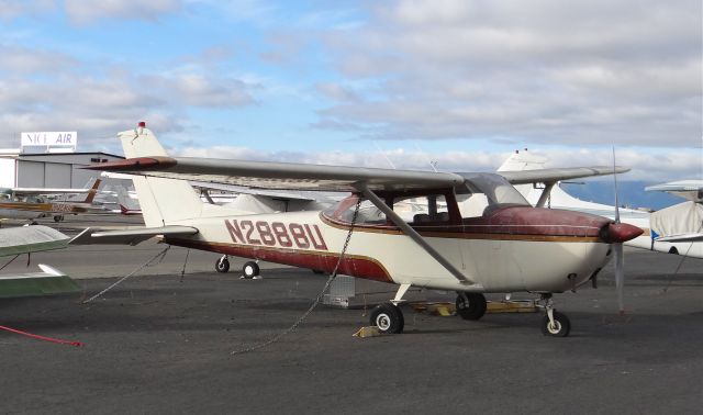 Cessna Skyhawk (N2888U)