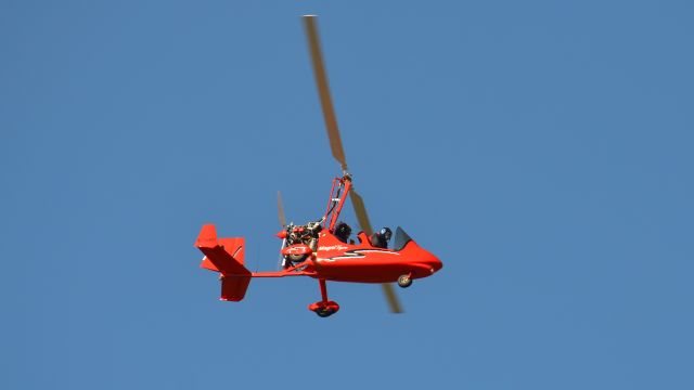 MAGNI Tandem Trainer (N716MG)