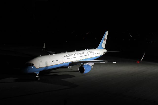 98-0001 — - A view of Air Force One, C-32A, 98-0001 / 80001 (cn 29025), from a higher vantage point just before the departure.Photo taken on 25 Oct 2012.