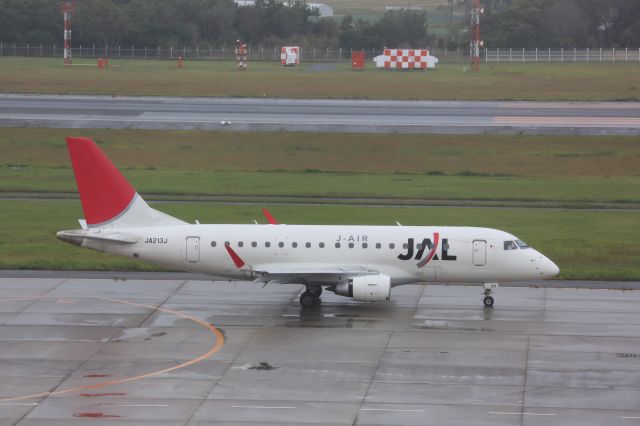 Embraer 170/175 (JA213J)