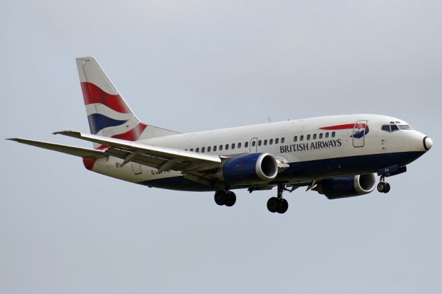 Boeing 737-500 (G-GFFH)