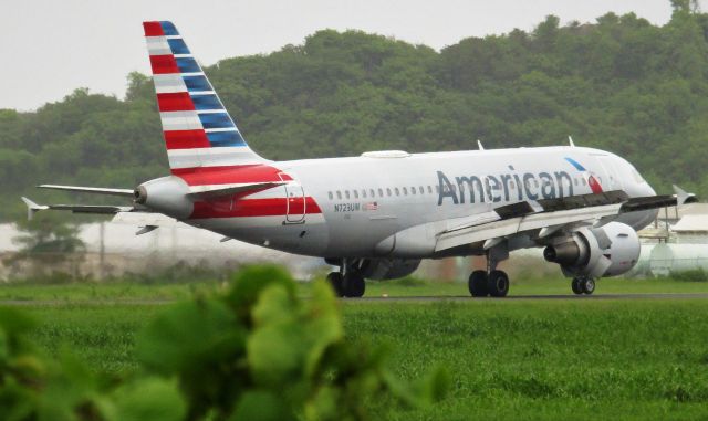 Airbus A319 (N723UW)