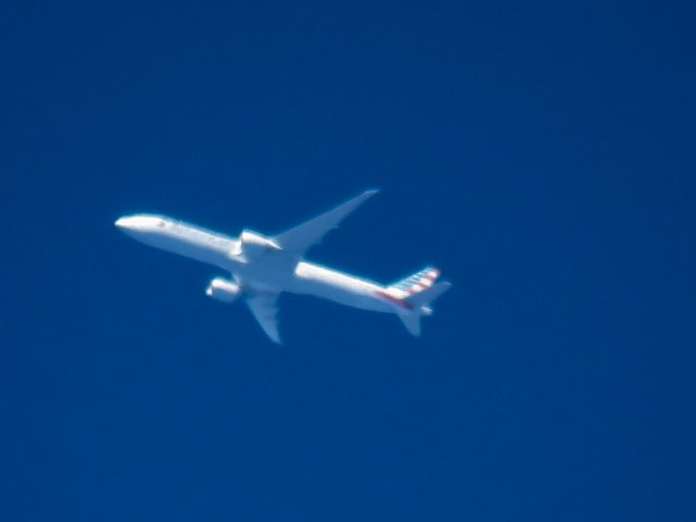 BOEING 777-300ER (N720AN)