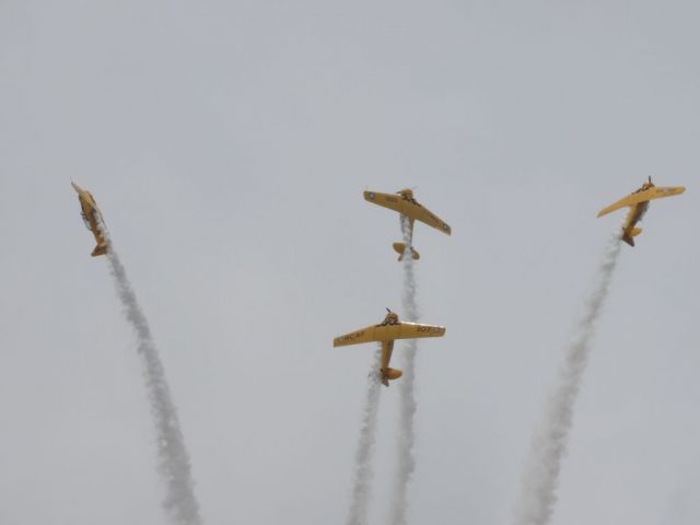 North American T-6 Texan (C-FNAH)