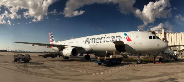 Airbus A321 (N575UW) - barry m. goldwater terminal 4 N1 Alpha 24 06NOV19 