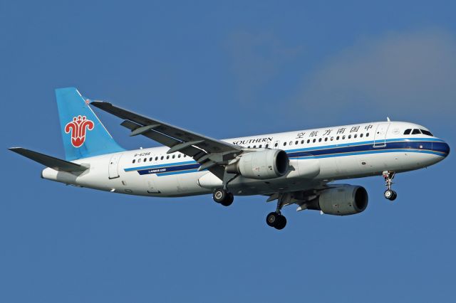 Airbus A320 (B-6288)