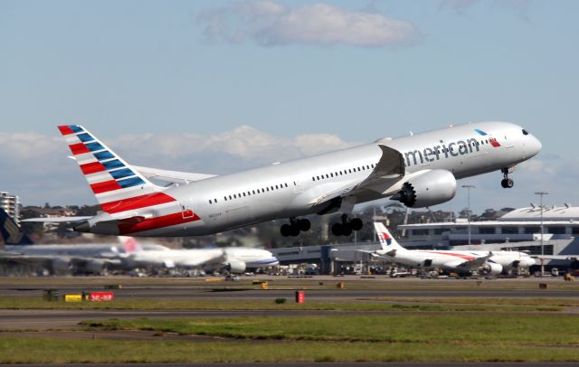 Boeing 787-8 (N825AA) - Boeing 787-9 Dreamlinerbr /Photo: 08.05.2019