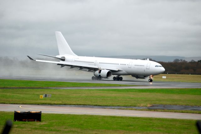 Airbus A330-300 (G-VYGM)