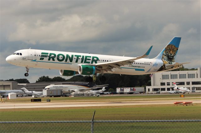 Airbus A321 (N712FR)