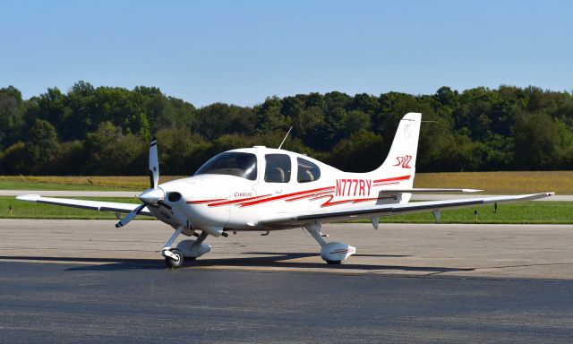 Cirrus SR-22 (N777RY) - Cirrus SR22 N777RY in Greene County Airport in Xenia, OH