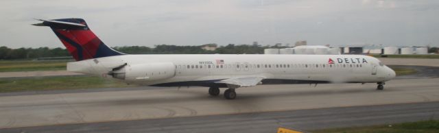 McDonnell Douglas MD-88 (N935DL) - Delta flight 1771 arriving from Memphis, TN